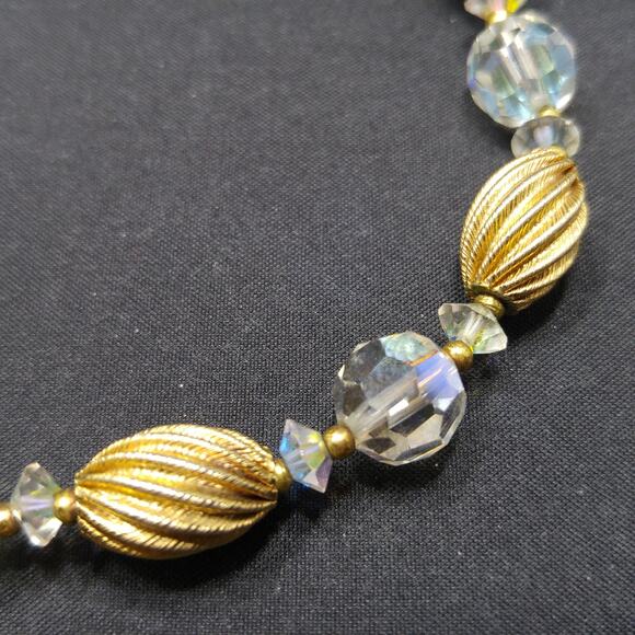 Lisner Aurora Borealis Crystal Beaded Necklace Gold Tone 1950s Vintage Jewelry - Picture 4 of 10